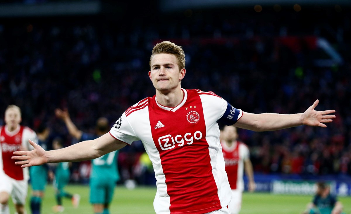 伯恩利客场力克切尔西,豪取关键三分 伯恩利客场力克切尔西,豪取关键三分