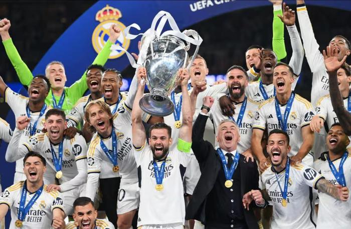 各洲球队备战冠军杯赛,备受关注 各洲球队备战冠军杯赛,备受关注