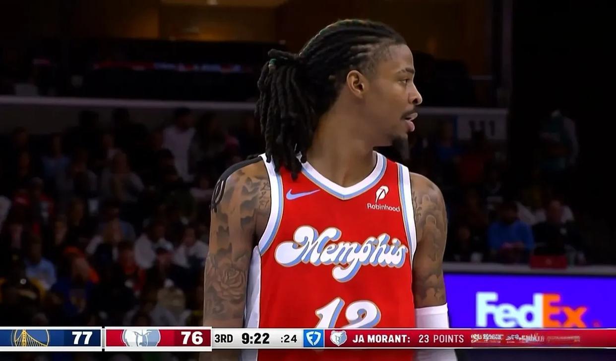 灰熊新秀莫兰特在比赛中实现突破 灰熊新秀莫兰特在比赛中实现突破