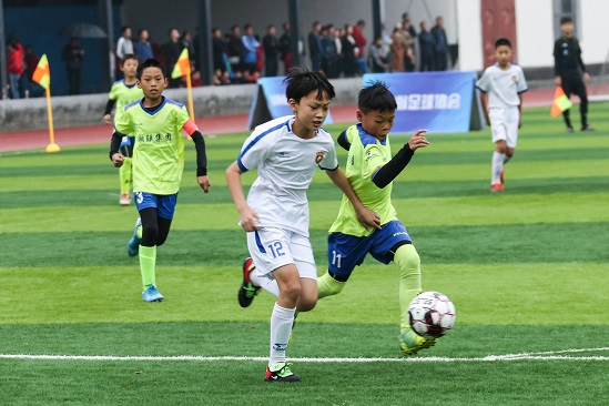 足球赛冠军诞生,球队实力露出端倪的简单介绍 足球赛冠军诞生,球队实力露出端倪的简单介绍