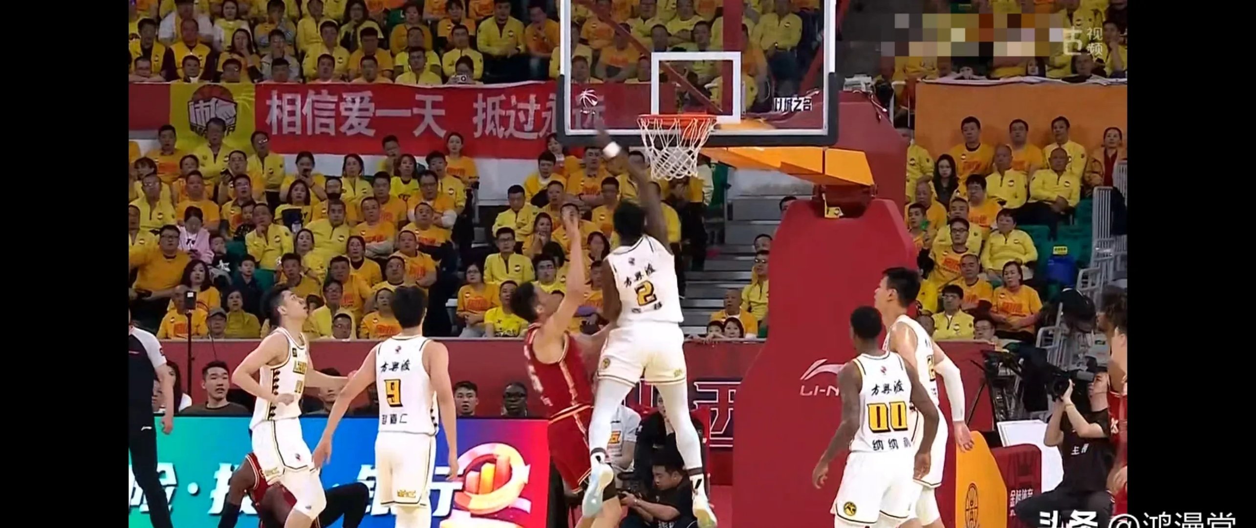 包含比赛进入关键时刻,球队寻找突破对手之策的词条 包含比赛进入关键时刻,球队寻找突破对手之策的词条