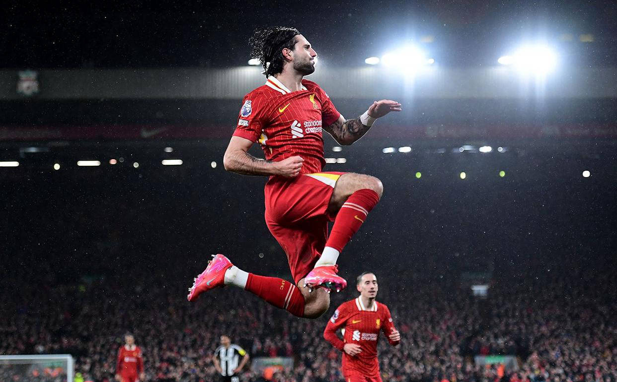 利物浦前锋连续进球,状态火热备受赞誉的简单介绍 利物浦前锋连续进球,状态火热备受赞誉的简单介绍